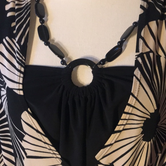 Creative Design Works Top with Necklace attached - Picture 3 of 7